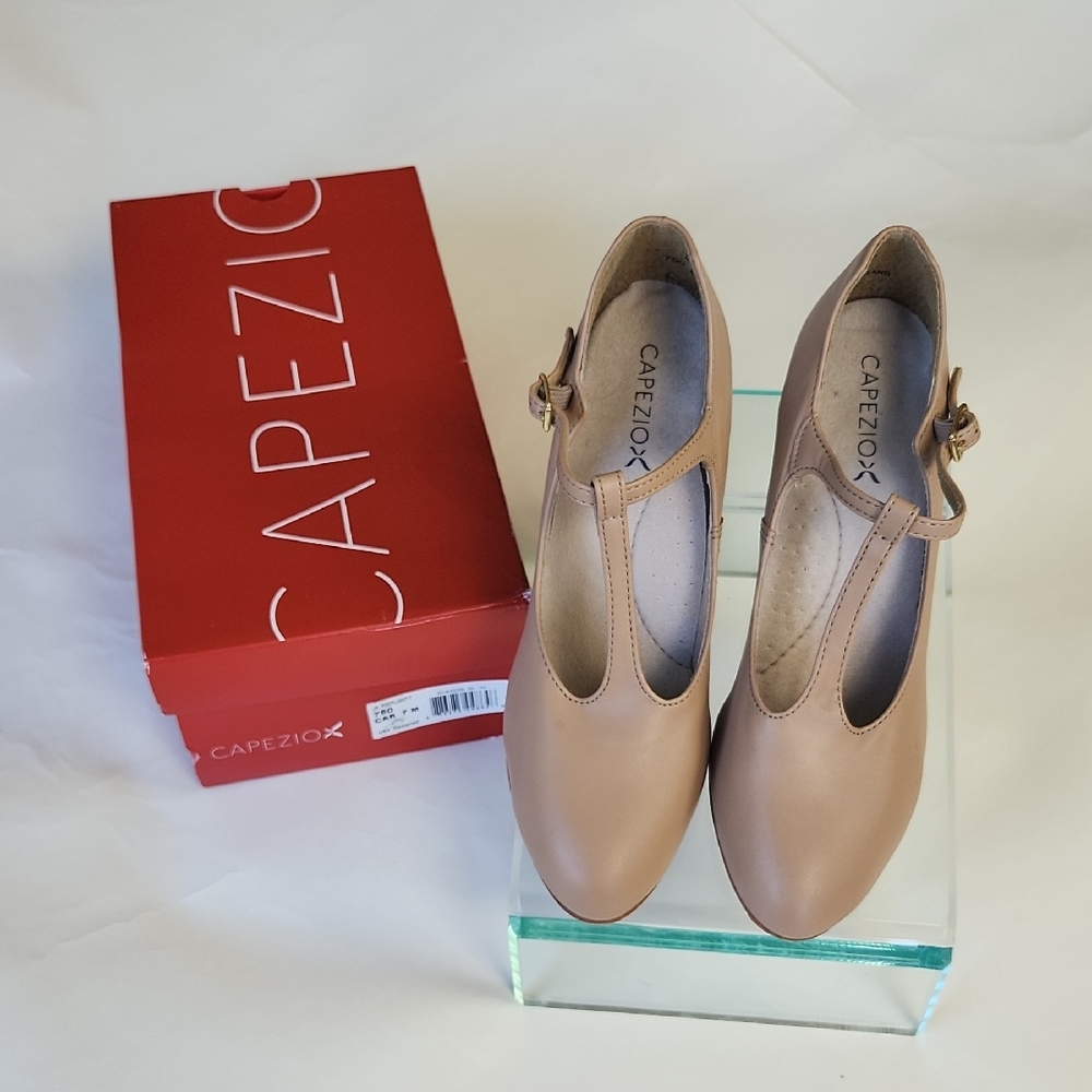 Capezio 7 Women's Tan T-Strap Heels, JR. Footlight T New Deadstock